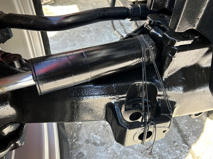 2009-case-ih-magnum-335-image-60