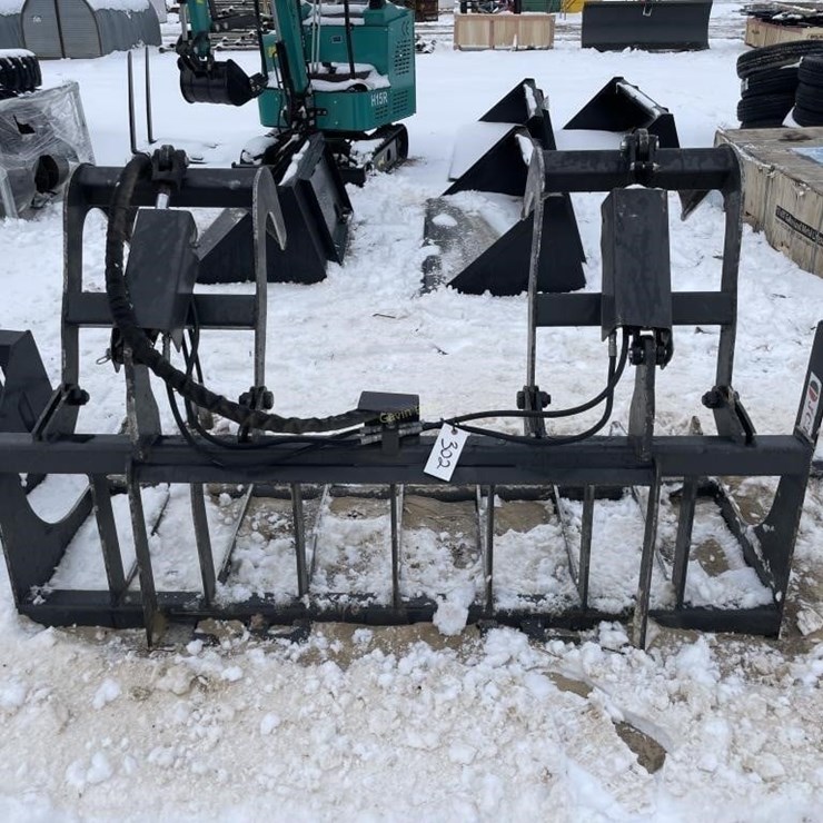 72" Universal Attach MTL Grapple Bucket