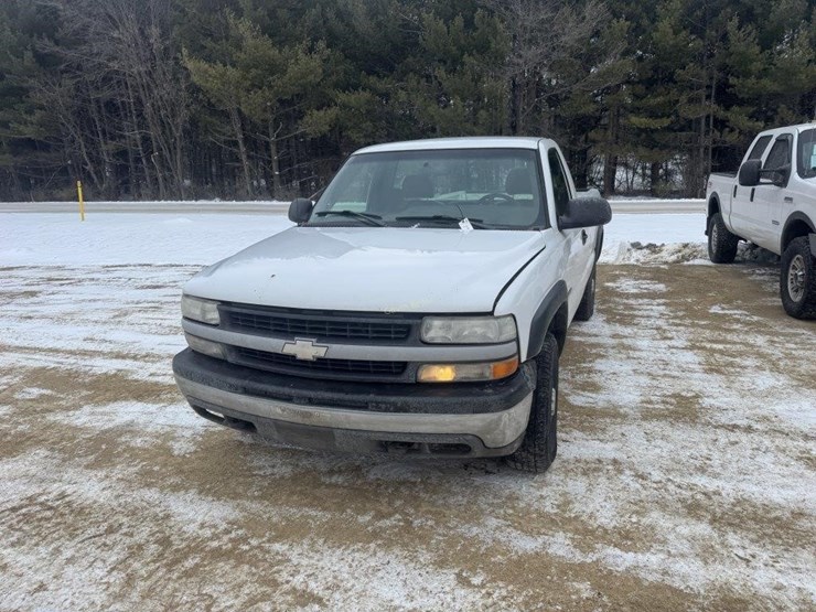 2002-chevrolet-silverado-2500-image-2