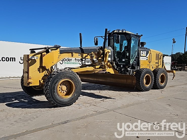 2013-caterpillar-140m2-image-1