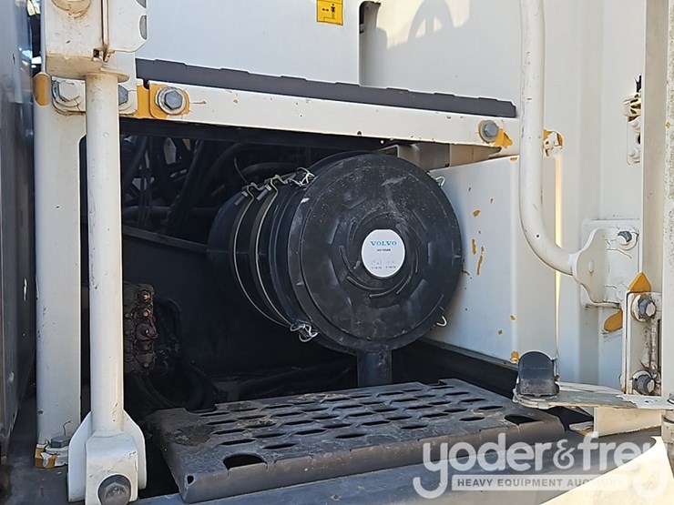 2016-volvo-ew180e-image-24