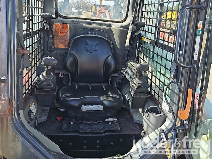 2017-bobcat-t770-image-20