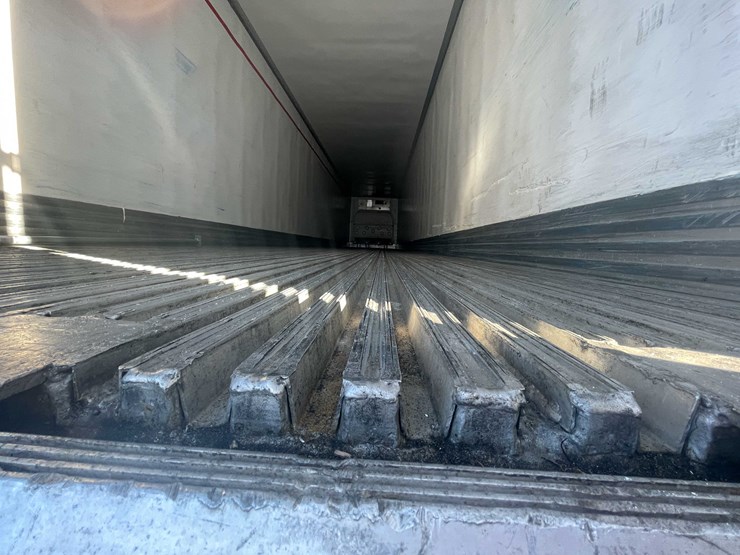 2012-utility-reefer-image-35