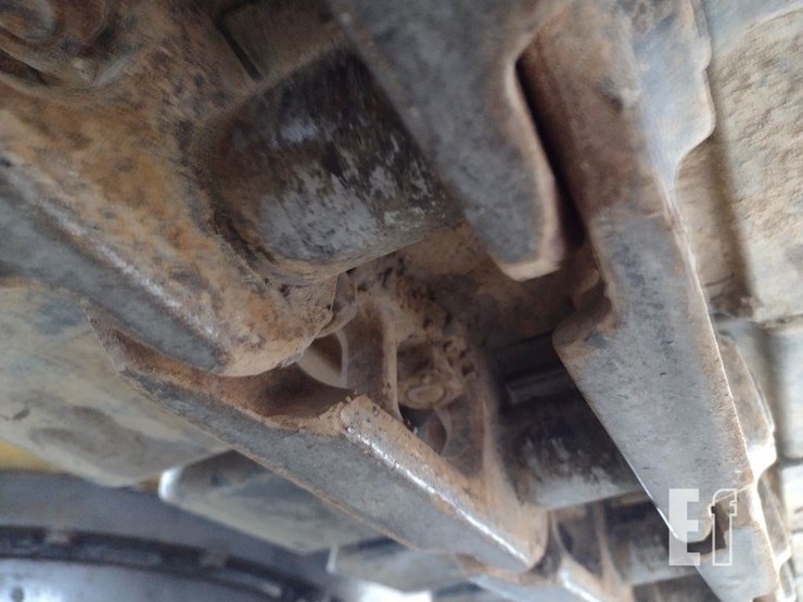 2021-deere-85g-image-34