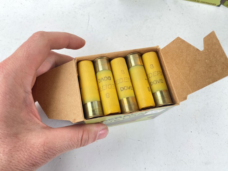 #79-•-#5009-•-(155+/-)-rounds-of-20-gauge-federal-dove-shot-image-4