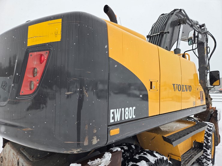 2010-volvo-ew180c-image-37