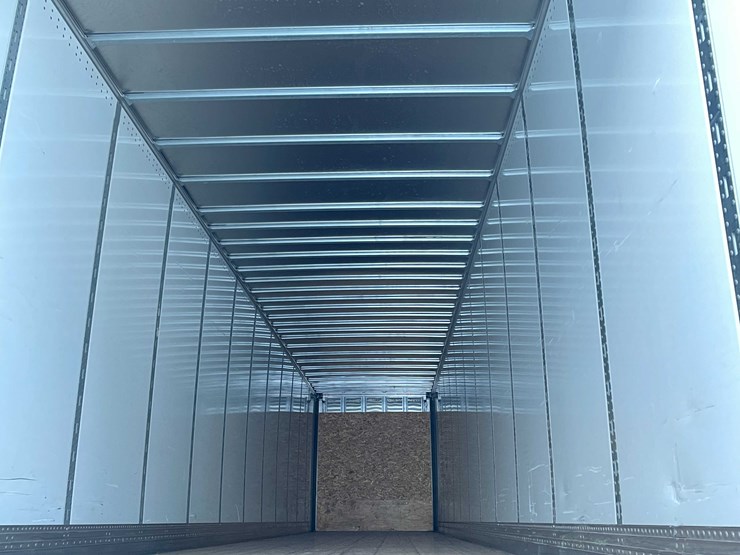 2023-stoughton-trailer-image-41