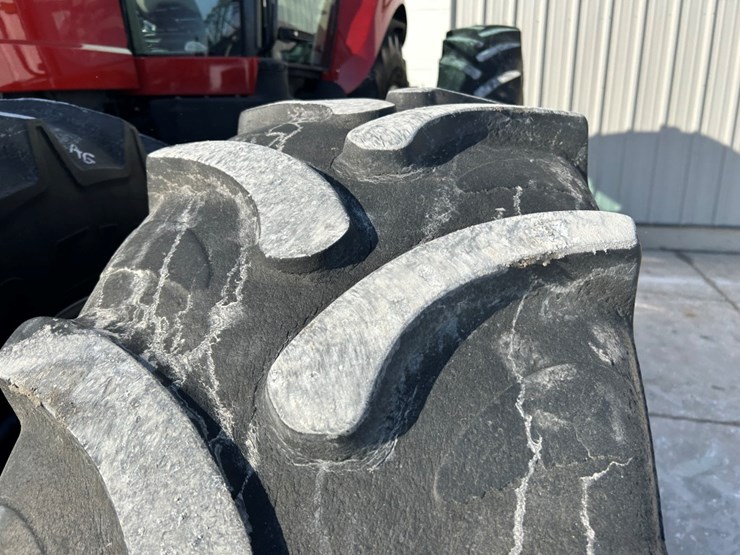 2009-case-ih-magnum-335-image-52