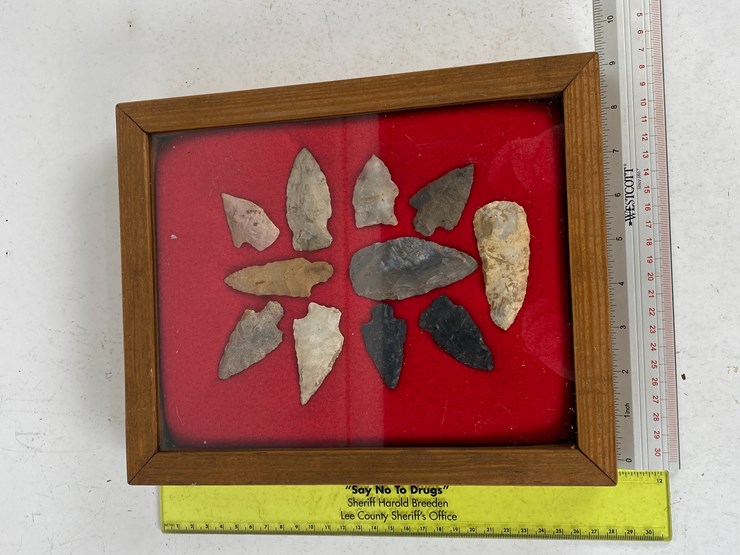 #88-•-#5153-•-(11)-framed-native-american-artifacts-image-2