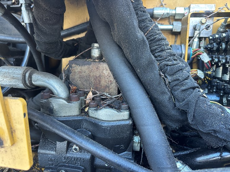 2017-caterpillar-501-hd-image-53