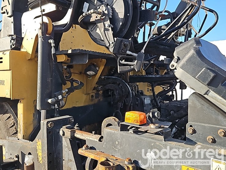 2017-caterpillar-ap-1000f-image-24