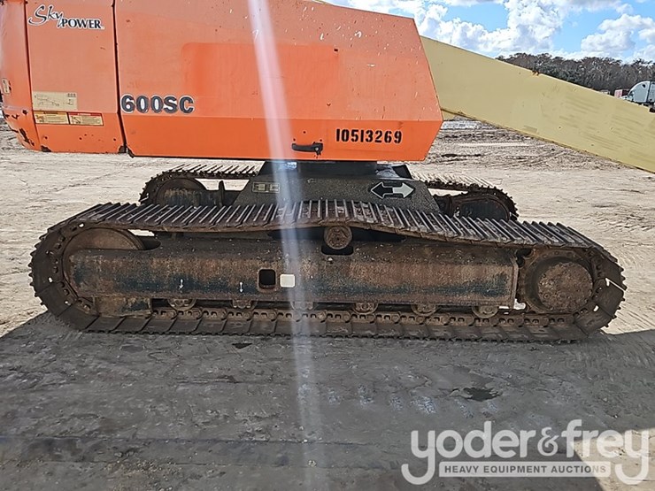 2016-jlg-600sc-image-8