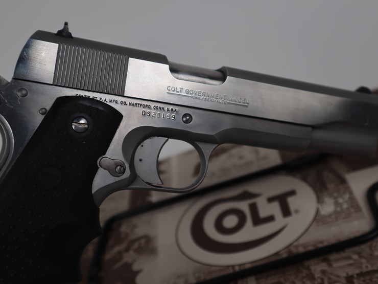 #74-•-#1226-•-colt-government-model-delta-elite-semi-automatic-pistol,-10-mm,-image-4