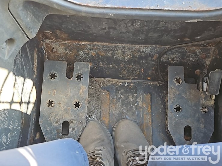 2021-bobcat-t76-image-26