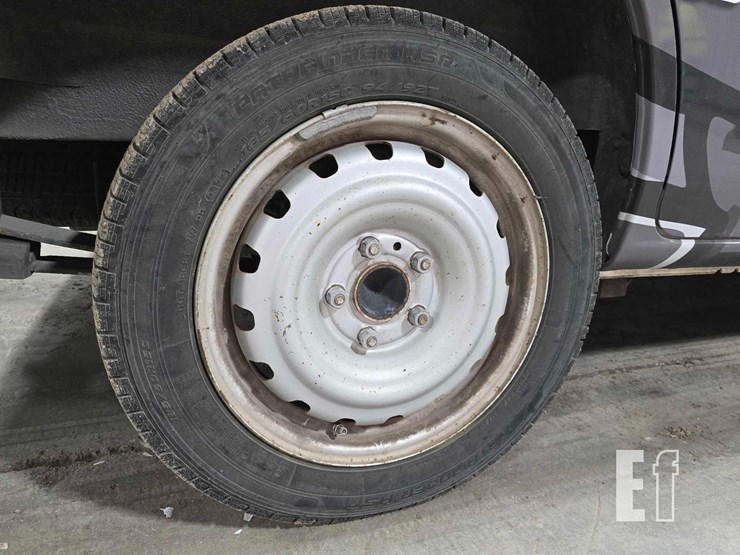 2014-nissan-nv200-image-22