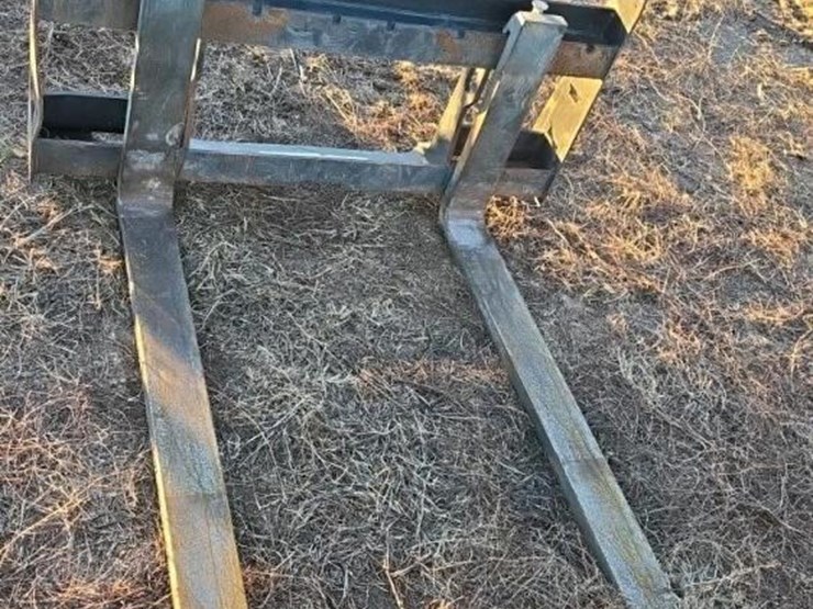 bobcat-forklift-attachment,-s/n-7294305-for-skid-steer-image-1