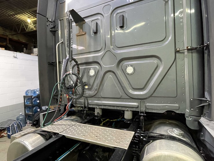 #6225-•-2021-freightliner-cascadia-semi-truck-(title-in-delay)-image-29