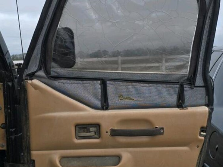 1997-jeep-wranger-4wd,-s/n-1j4fy29p0vp543954:-4-cyl-gas-eng.,-hard-top,-bikini-top,-13000-lb.-winch-image-7