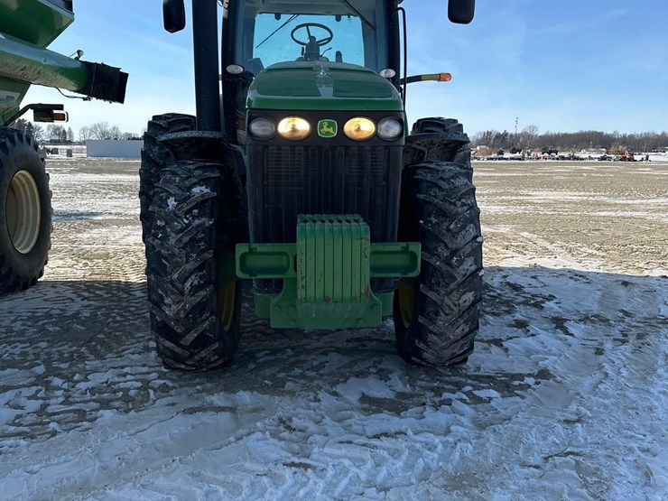 john-deere-8225r-image-3