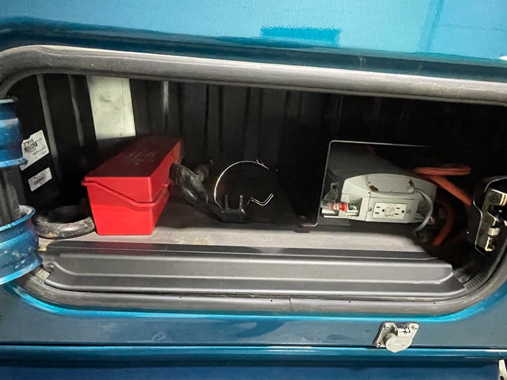 #6223-•-2022-freightliner-cascadia-semi-truck-(title-in-delay)-image-16