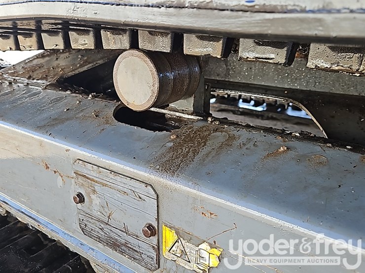 2012-takeuchi-tb250-image-11