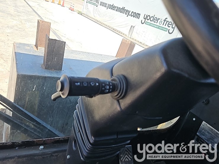 2013-prinoth-panther-t8-image-35