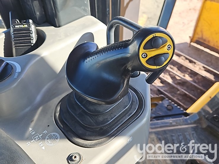 2021-komatsu-d51pxi-24-image-31