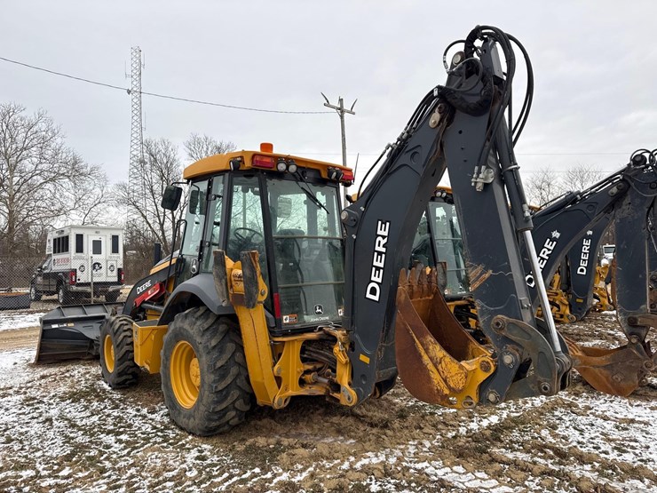 john-deere-310-image-4