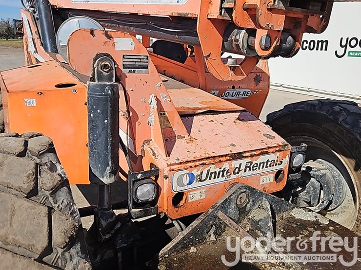 2013-sky-trak-10054-image-11