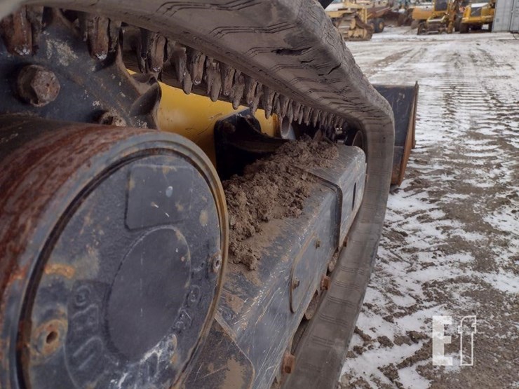 2021-deere-325g-image-30