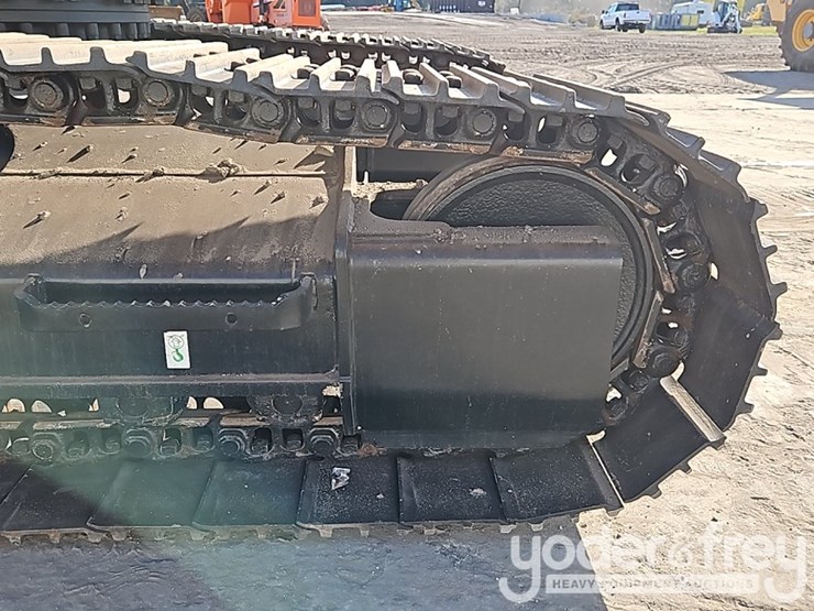 2020-caterpillar-320-image-13