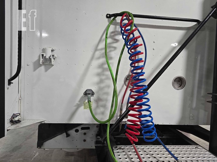 2005-international-9400-image-10