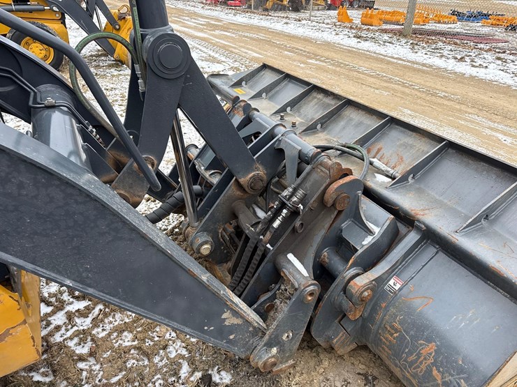 john-deere-310-image-8