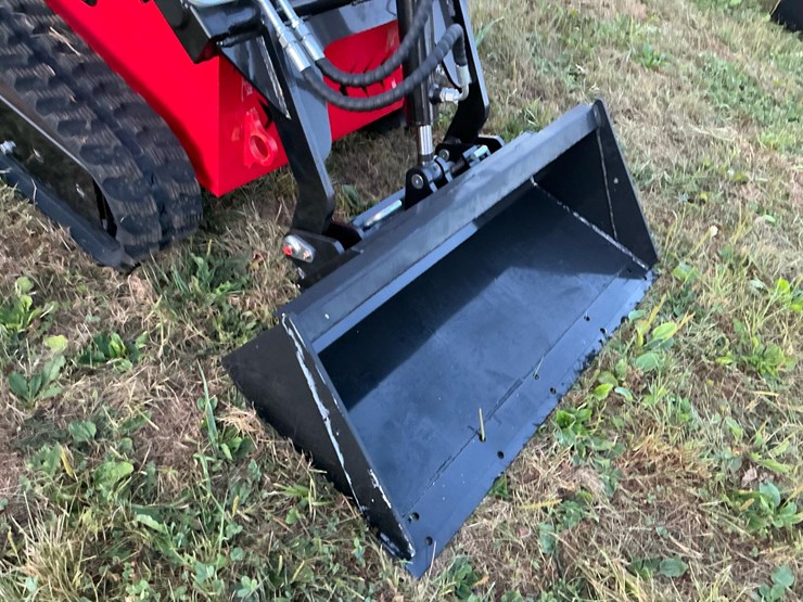 #1018-•-unused-future-ft360t-skid-steer-loader*-image-20