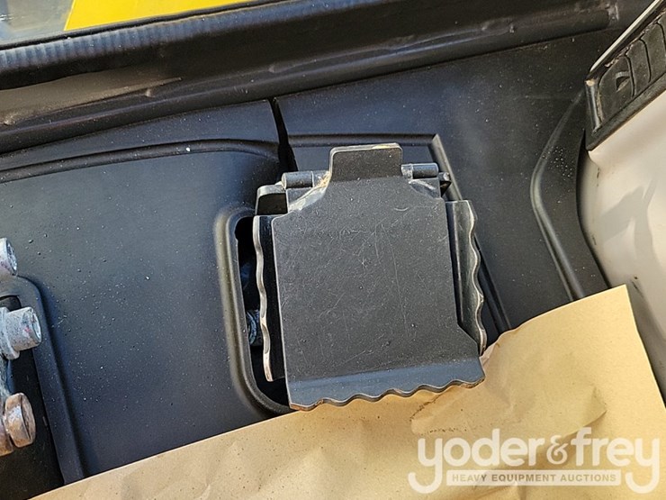 2024-komatsu-pc55mr-image-54