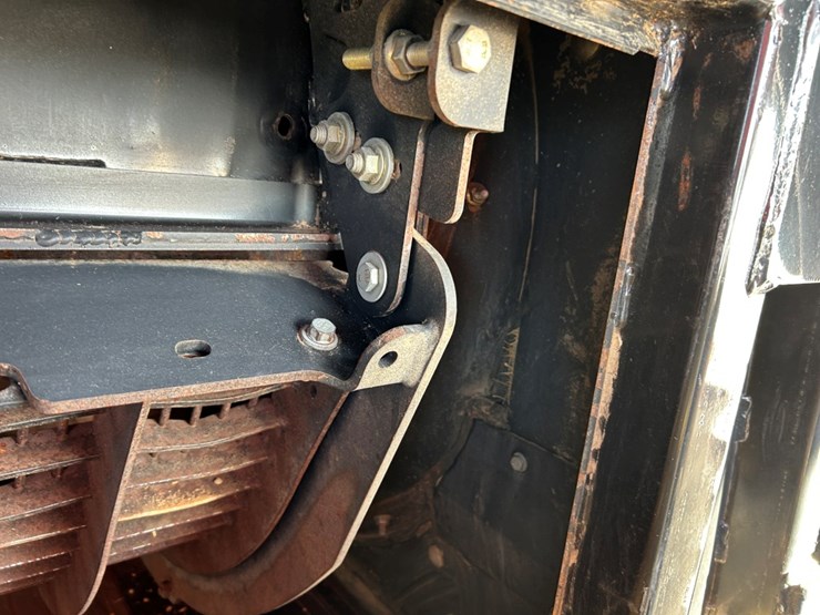 2007-case-ih-7010-image-96