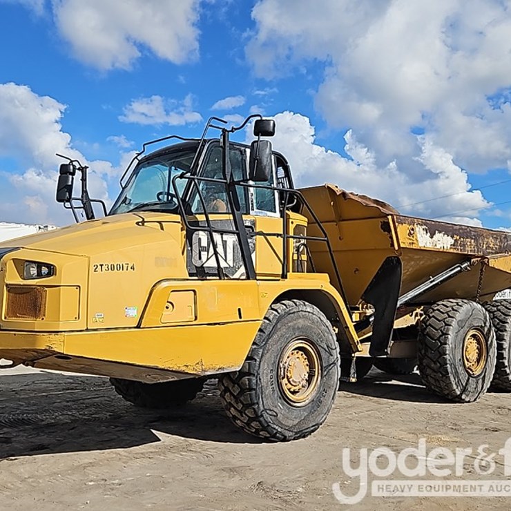 2016 CATERPILLAR 725C2