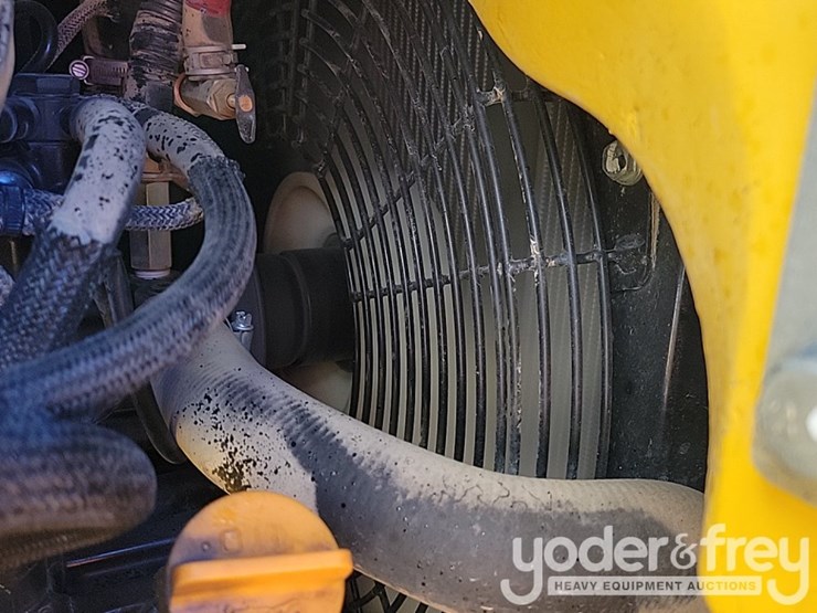 2024-komatsu-pc55mr-image-39