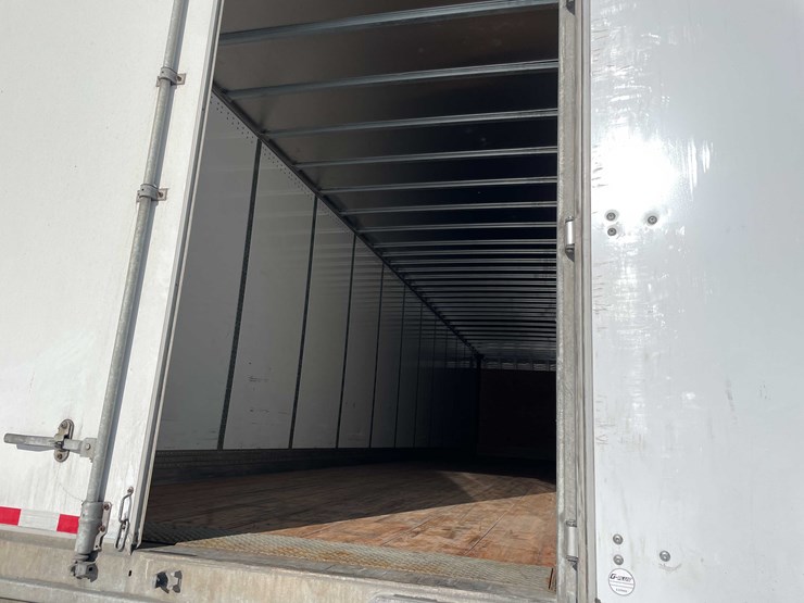 2022-stoughton-trailer-image-37