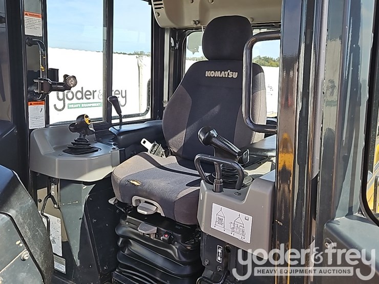 2022-komatsu-d61px-24-image-29