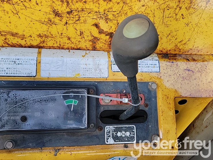 2013-yanmar-c30r-2b-image-34