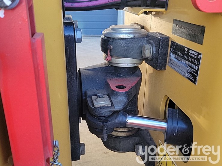 2025-caterpillar-cb4.0-image-27