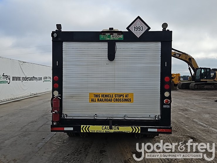 2014-kenworth-t300-image-13