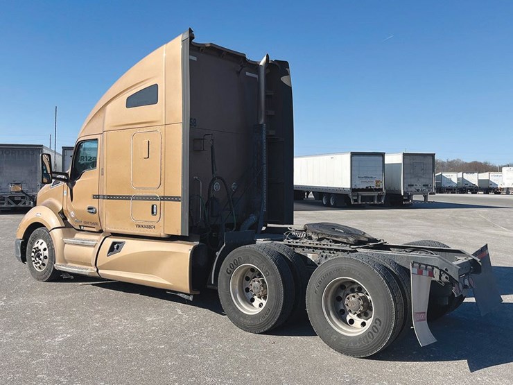 2022-kenworth-t680-image-2