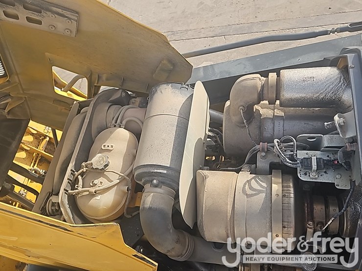 2017-deere-310sl-image-36