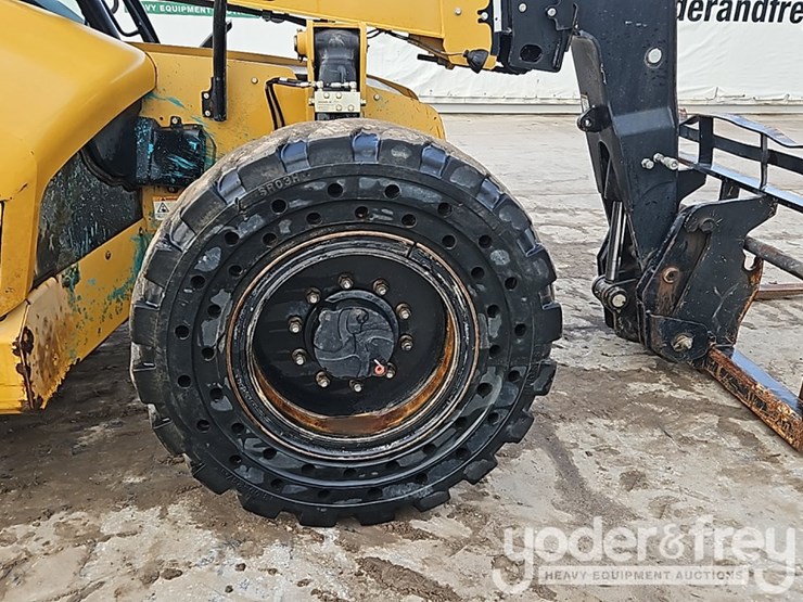 2017-caterpillar-tl642d-image-9