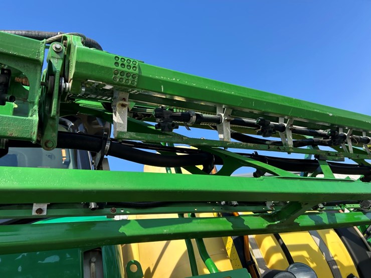 2015-john-deere-r4030-image-36