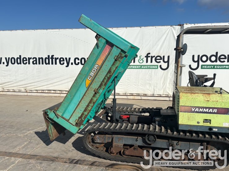 2010-yanmar-c30r-2b-image-14