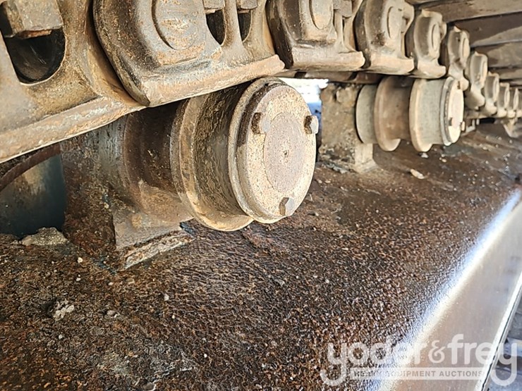 2016-komatsu-pc360-lc-11-image-10