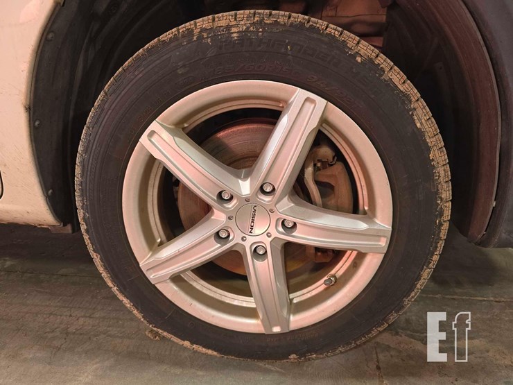 2014-nissan-nv200-image-23